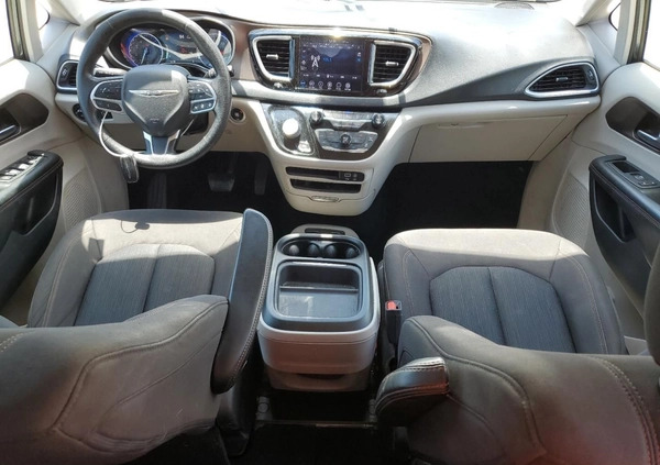 Chrysler Pacifica cena 49000 przebieg: 118993, rok produkcji 2019 z Olszyna małe 79